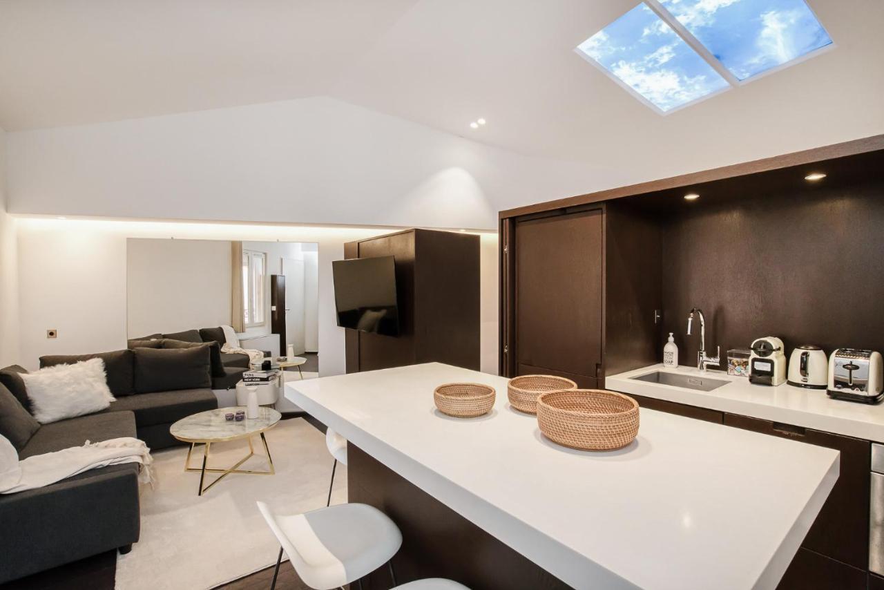 Appartement Place Des Lices Avec Parking Saint-Tropez Kültér fotó